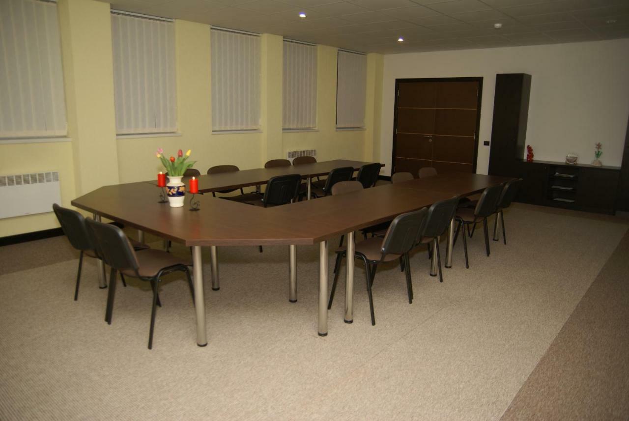 Sveciu Namai- Kazlu Ruda Hotel ภายนอก รูปภาพ